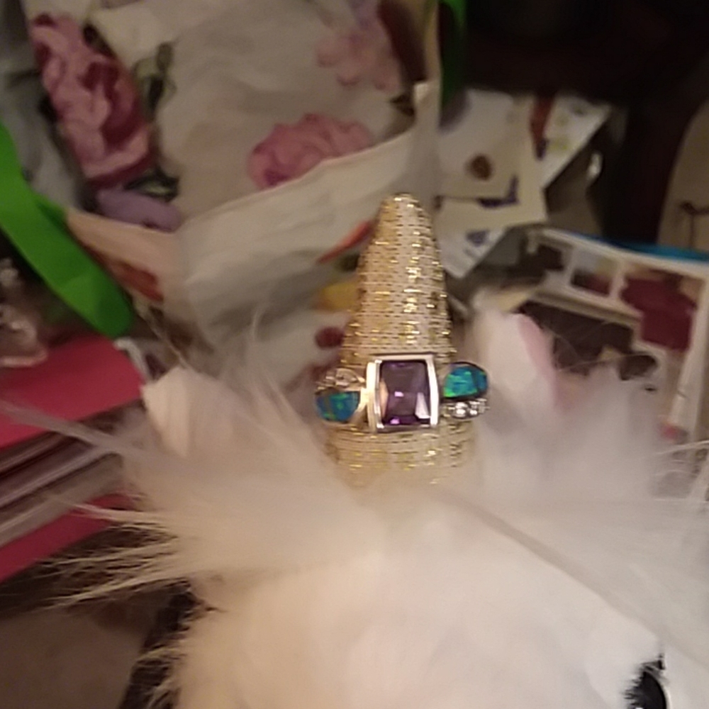 Ring - Picture 3 of 3